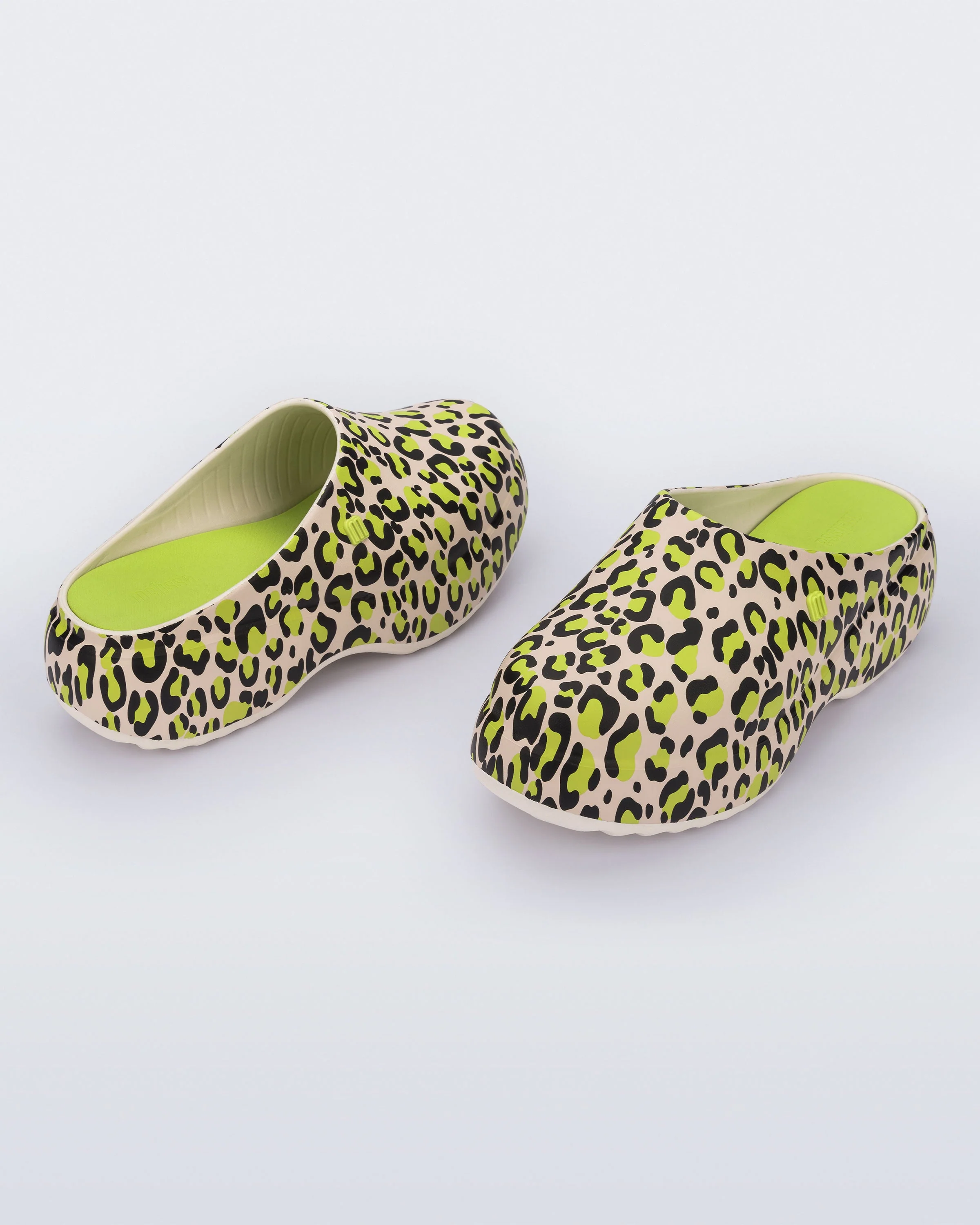 Free Clog Print Platform - Image 2