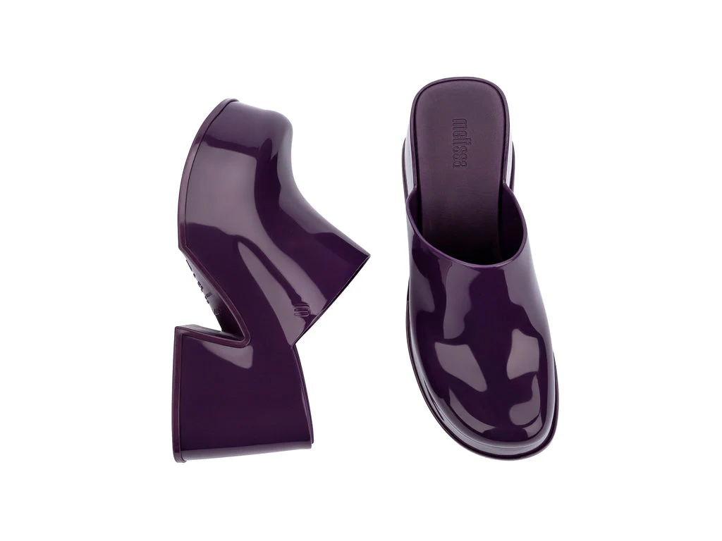 Mia - Image 8