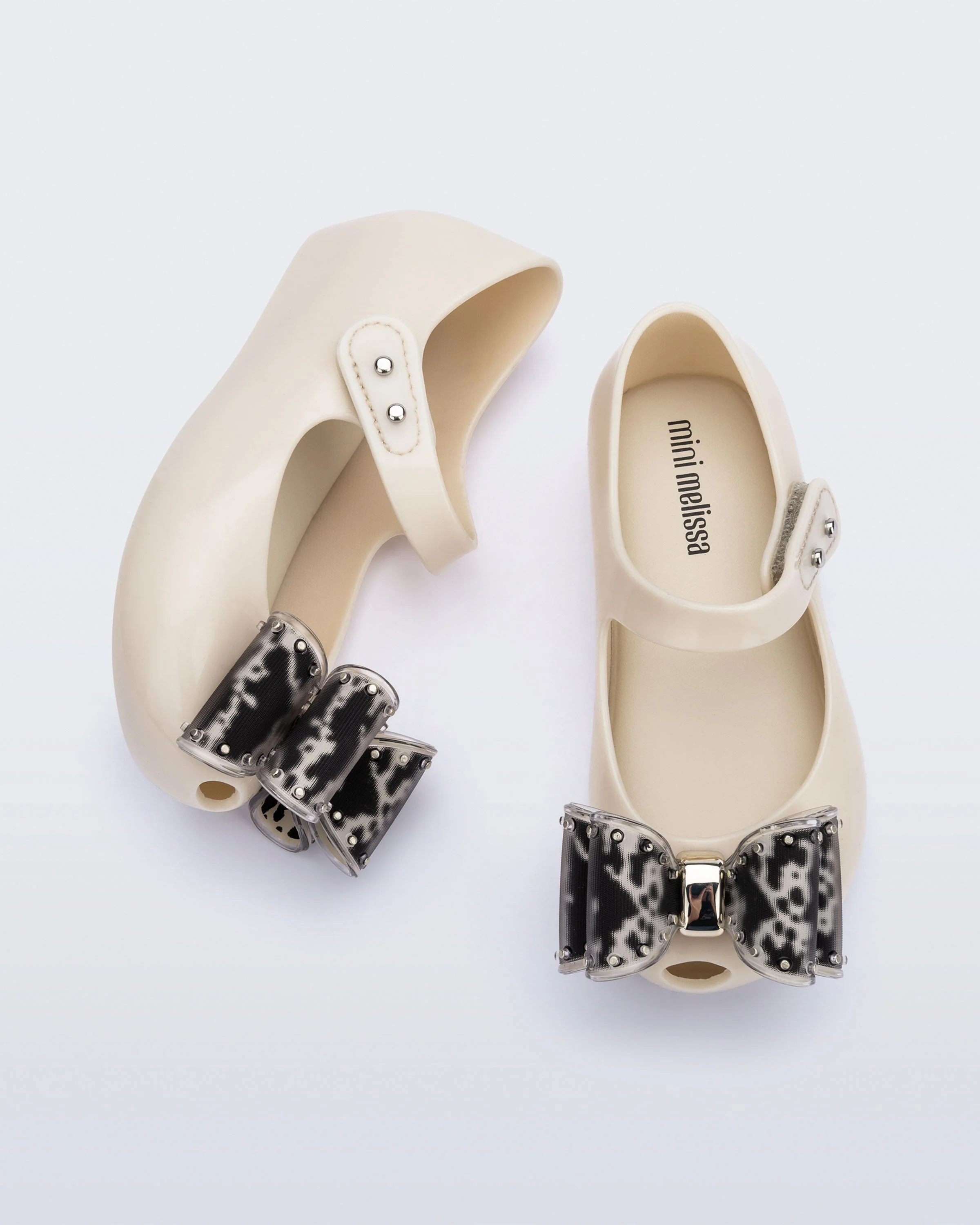 Ultragirl Classic Bow - Image 3